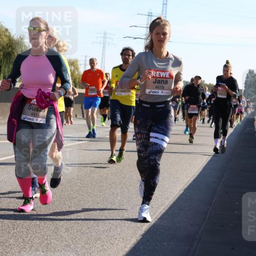 03.10.2025 - Köhlbrandbrückenlauf Strokosch-Dieckow http://msf.ph/oto/9105867 03.10.2025 12:16:27 Position 3 4417, 4514, 5697, 4619 meine-sportfotos.de