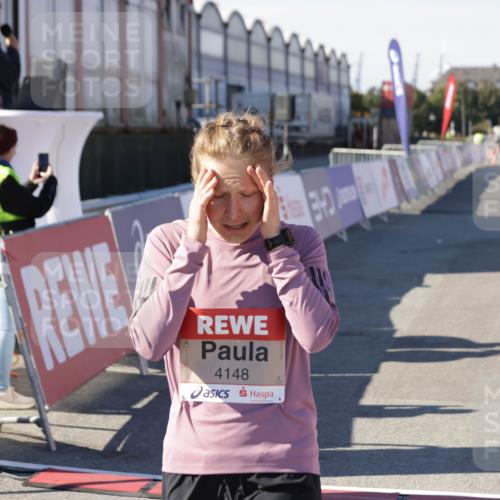 03.10.2025 - Köhlbrandbrückenlauf Jannik Wohlers http://msf.ph/oto/9105873 03.10.2025 12:58:40 Ziel 4084, 4148, 4241, 5706, 5824, 6167 meine-sportfotos.de