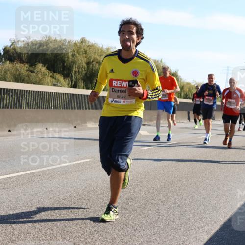03.10.2025 - Köhlbrandbrückenlauf Strokosch-Dieckow http://msf.ph/oto/9105882 03.10.2025 12:16:30 Position 3 5697 meine-sportfotos.de