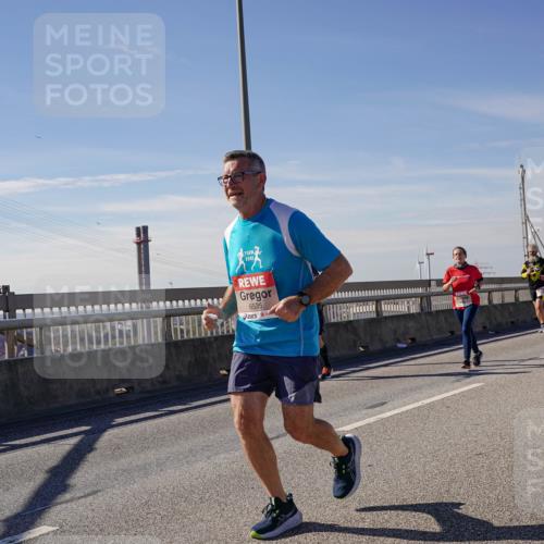 03.10.2025 - Köhlbrandbrückenlauf Michael Burmester http://msf.ph/oto/9105888 03.10.2025 12:49:34 Position 2 6535 meine-sportfotos.de