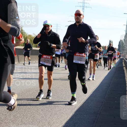 03.10.2025 - Köhlbrandbrückenlauf Strokosch-Dieckow http://msf.ph/oto/9105896 03.10.2025 12:16:32 Position 3 6766, 6784, 6783 meine-sportfotos.de