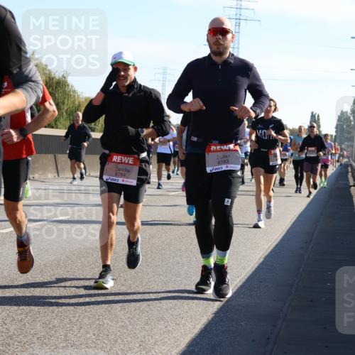03.10.2025 - Köhlbrandbrückenlauf Strokosch-Dieckow http://msf.ph/oto/9105908 03.10.2025 12:16:32 Position 3 6766, 6784, 13, 00, 38, 6783 meine-sportfotos.de