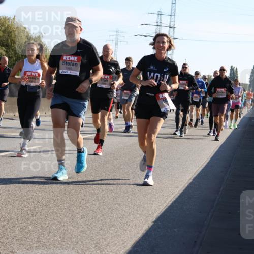 03.10.2025 - Köhlbrandbrückenlauf Strokosch-Dieckow http://msf.ph/oto/9105915 03.10.2025 12:16:34 Position 3 4564, 6563, 4346 meine-sportfotos.de