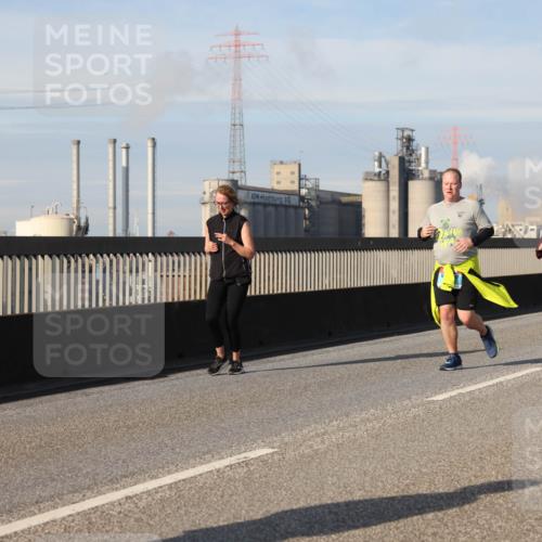 03.10.2025 - Köhlbrandbrückenlauf Lena Gebhardt http://msf.ph/oto/9105916 03.10.2025 10:13:10 Position 2  meine-sportfotos.de