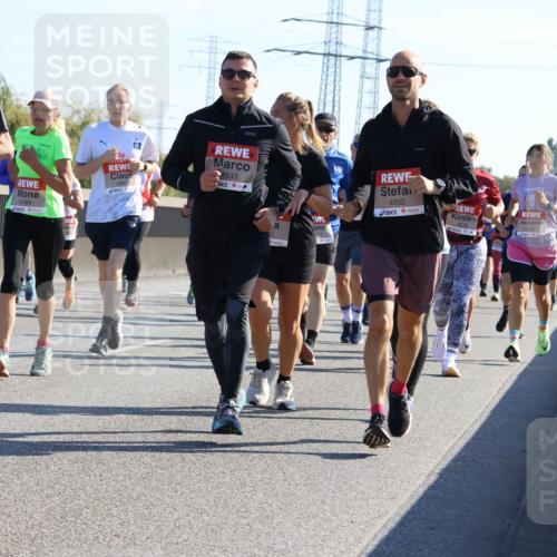 03.10.2025 - Köhlbrandbrückenlauf Strokosch-Dieckow http://msf.ph/oto/9105937 03.10.2025 12:16:37 Position 3 5792, 26, 6184, 5953, 4533, 4202, 6222 meine-sportfotos.de