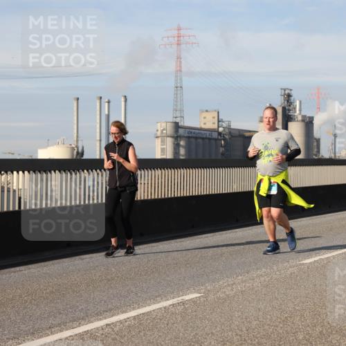 03.10.2025 - Köhlbrandbrückenlauf Lena Gebhardt http://msf.ph/oto/9105947 03.10.2025 10:13:11 Position 2  meine-sportfotos.de