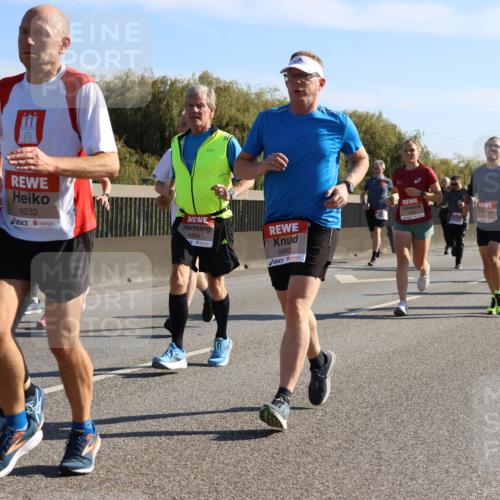 03.10.2025 - Köhlbrandbrückenlauf Strokosch-Dieckow http://msf.ph/oto/9105963 03.10.2025 12:16:44 Position 3 5630, 6232, 4504, 5993 meine-sportfotos.de