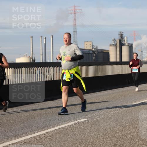 03.10.2025 - Köhlbrandbrückenlauf Lena Gebhardt http://msf.ph/oto/9105991 03.10.2025 10:13:12 Position 2  meine-sportfotos.de