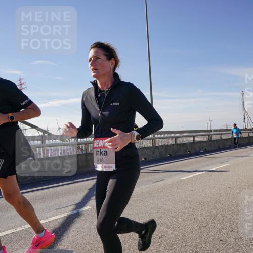 03.10.2025 - Köhlbrandbrückenlauf Michael Burmester http://msf.ph/oto/9106004 03.10.2025 12:49:38 Position 2 6418 meine-sportfotos.de