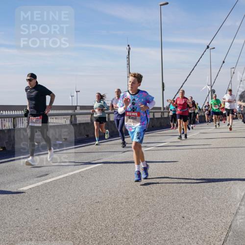 03.10.2025 - Köhlbrandbrückenlauf Michael Burmester http://msf.ph/oto/9106039 03.10.2025 12:49:42 Position 2 4745 meine-sportfotos.de