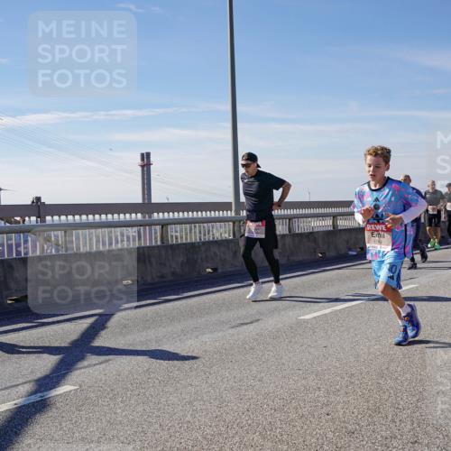 03.10.2025 - Köhlbrandbrückenlauf Michael Burmester http://msf.ph/oto/9106051 03.10.2025 12:49:43 Position 2 4745 meine-sportfotos.de