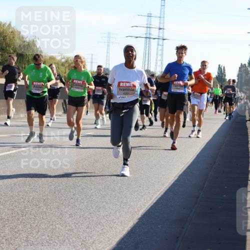 03.10.2025 - Köhlbrandbrückenlauf Strokosch-Dieckow http://msf.ph/oto/9106052 03.10.2025 12:16:51 Position 3 5637, 4351 meine-sportfotos.de