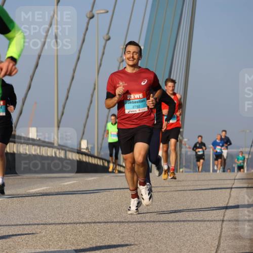 03.10.2025 - Köhlbrandbrückenlauf Strokosch-Dieckow http://msf.ph/oto/9106070 03.10.2025 09:34:33 Position 2 2705, 2792 meine-sportfotos.de