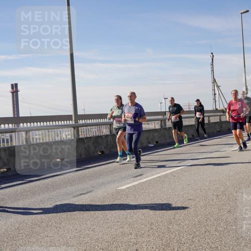 03.10.2025 - Köhlbrandbrückenlauf Michael Burmester http://msf.ph/oto/9106073 03.10.2025 12:49:44 Position 2  meine-sportfotos.de