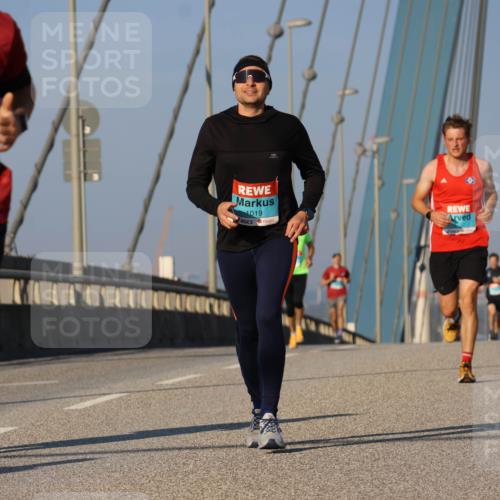 03.10.2025 - Köhlbrandbrückenlauf Strokosch-Dieckow http://msf.ph/oto/9106117 03.10.2025 09:34:36 Position 2 2792, 1019 meine-sportfotos.de