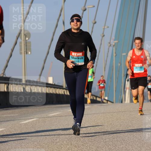 03.10.2025 - Köhlbrandbrückenlauf Strokosch-Dieckow http://msf.ph/oto/9106121 03.10.2025 09:34:36 Position 2 2792, 1019 meine-sportfotos.de