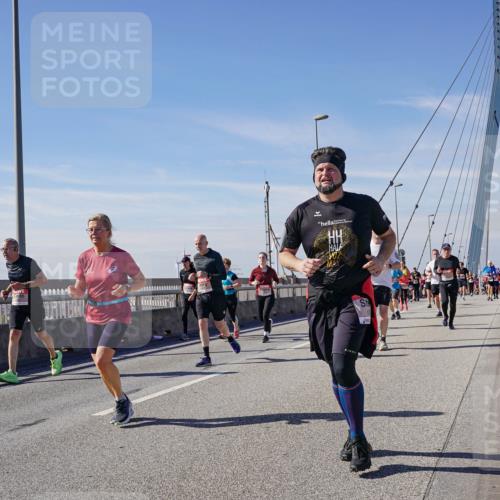 03.10.2025 - Köhlbrandbrückenlauf Michael Burmester http://msf.ph/oto/9106134 03.10.2025 12:49:46 Position 2  meine-sportfotos.de