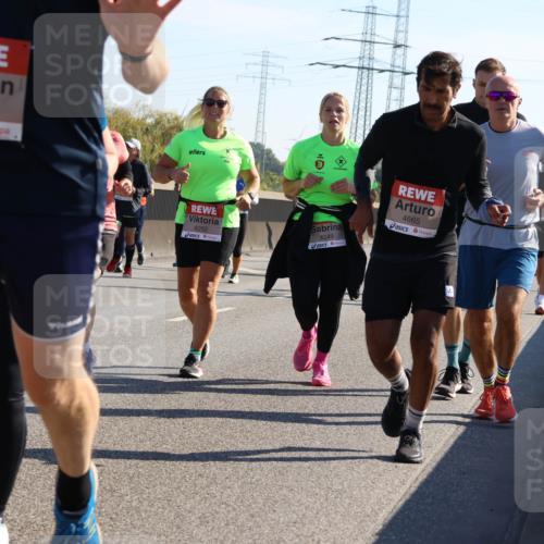 03.10.2025 - Köhlbrandbrückenlauf Strokosch-Dieckow http://msf.ph/oto/9106155 03.10.2025 12:17:06 Position 3 6366, 6252, 6249, 4665 meine-sportfotos.de
