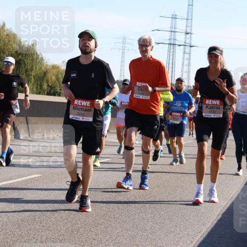 03.10.2025 - Köhlbrandbrückenlauf Strokosch-Dieckow http://msf.ph/oto/9106175 03.10.2025 12:17:10 Position 3 5242, 4176, 6719, 4593 meine-sportfotos.de