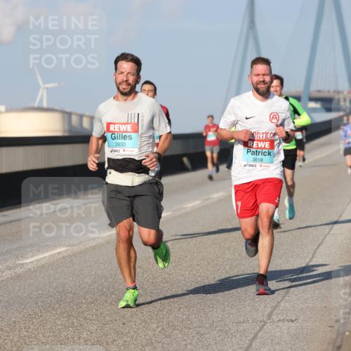 03.10.2025 - Köhlbrandbrückenlauf Lena Gebhardt http://msf.ph/oto/9106184 03.10.2025 09:39:16 Position 2 2933, 3618 meine-sportfotos.de