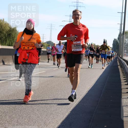 03.10.2025 - Köhlbrandbrückenlauf Strokosch-Dieckow http://msf.ph/oto/9106205 03.10.2025 12:17:16 Position 3 6175 meine-sportfotos.de