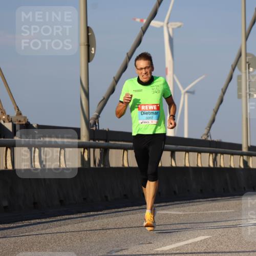03.10.2025 - Köhlbrandbrückenlauf Strokosch-Dieckow http://msf.ph/oto/9106208 03.10.2025 09:34:45 Position 2 3262 meine-sportfotos.de