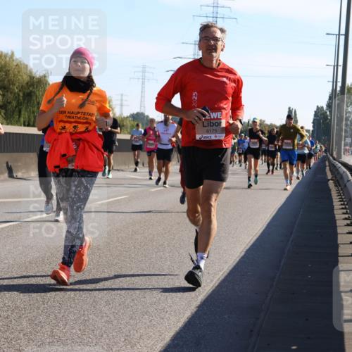 03.10.2025 - Köhlbrandbrückenlauf Strokosch-Dieckow http://msf.ph/oto/9106212 03.10.2025 12:17:16 Position 3 6175 meine-sportfotos.de