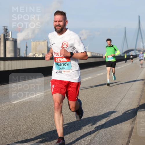 03.10.2025 - Köhlbrandbrückenlauf Lena Gebhardt http://msf.ph/oto/9106327 03.10.2025 09:39:19 Position 2 3618 meine-sportfotos.de