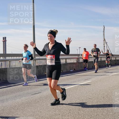 03.10.2025 - Köhlbrandbrückenlauf Michael Burmester http://msf.ph/oto/9106365 03.10.2025 12:49:55 Position 2 5737 meine-sportfotos.de
