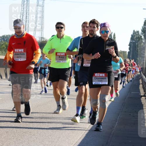03.10.2025 - Köhlbrandbrückenlauf Strokosch-Dieckow http://msf.ph/oto/9106371 03.10.2025 12:17:34 Position 3 4325, 6270, 4429, 423, 4446 meine-sportfotos.de
