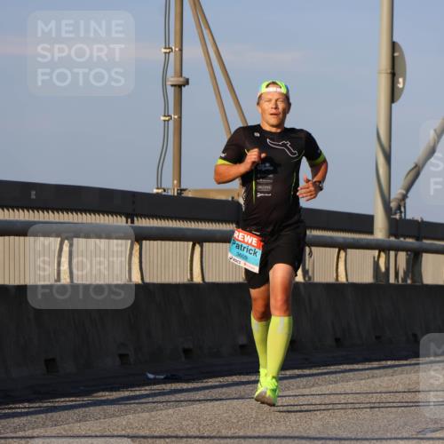 03.10.2025 - Köhlbrandbrückenlauf Strokosch-Dieckow http://msf.ph/oto/9106391 03.10.2025 09:35:17 Position 2 3609 meine-sportfotos.de