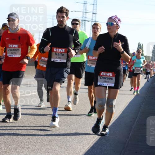03.10.2025 - Köhlbrandbrückenlauf Strokosch-Dieckow http://msf.ph/oto/9106399 03.10.2025 12:17:36 Position 3 5271, 4236, 4451, 6270, 4502, 4446 meine-sportfotos.de