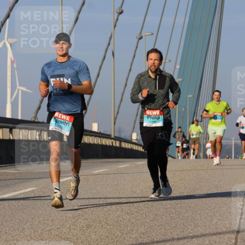 03.10.2025 - Köhlbrandbrückenlauf Strokosch-Dieckow http://msf.ph/oto/9106416 03.10.2025 09:35:19 Position 2 2831, 1184 meine-sportfotos.de