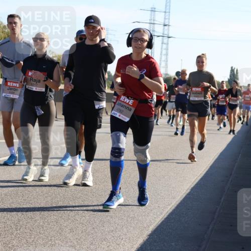03.10.2025 - Köhlbrandbrückenlauf Strokosch-Dieckow http://msf.ph/oto/9106508 03.10.2025 12:17:50 Position 3 6217, 6338, 4782, 5063 meine-sportfotos.de