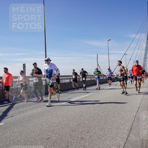 03.10.2025 - Köhlbrandbrückenlauf Michael Burmester http://msf.ph/oto/9106512 03.10.2025 12:50:01 Position 2  meine-sportfotos.de