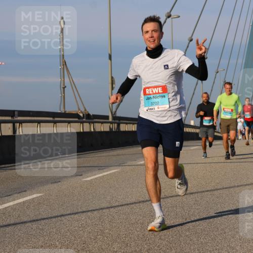 03.10.2025 - Köhlbrandbrückenlauf Strokosch-Dieckow http://msf.ph/oto/9106543 03.10.2025 09:35:34 Position 2 3702 meine-sportfotos.de