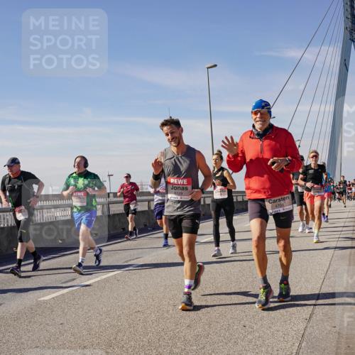 03.10.2025 - Köhlbrandbrückenlauf Michael Burmester http://msf.ph/oto/9106546 03.10.2025 12:50:03 Position 2 6129, 4704 meine-sportfotos.de