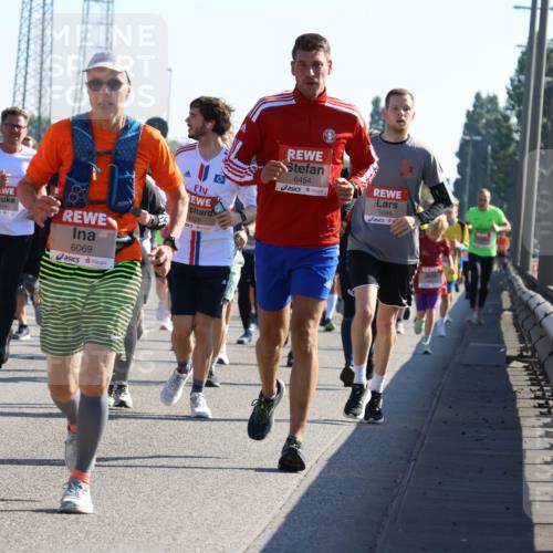 03.10.2025 - Köhlbrandbrückenlauf Strokosch-Dieckow http://msf.ph/oto/9106564 03.10.2025 12:17:59 Position 3 4836, 4474, 6069, 6454, 4628, 5096 meine-sportfotos.de