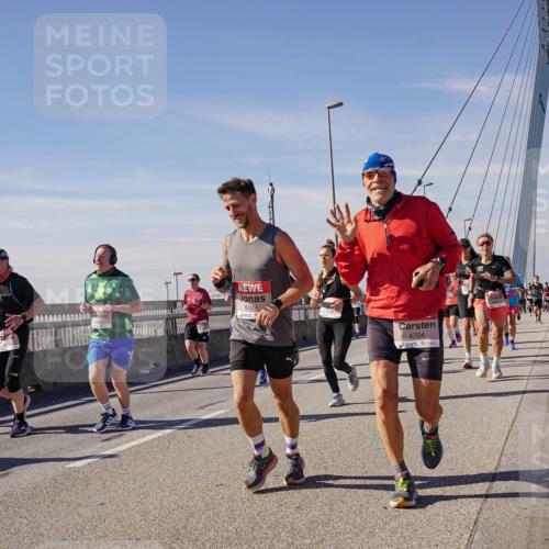 03.10.2025 - Köhlbrandbrückenlauf Michael Burmester http://msf.ph/oto/9106565 03.10.2025 12:50:03 Position 2 6129, 4704 meine-sportfotos.de