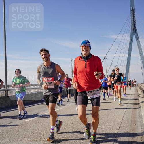 03.10.2025 - Köhlbrandbrückenlauf Michael Burmester http://msf.ph/oto/9106576 03.10.2025 12:50:03 Position 2 129, 4704 meine-sportfotos.de