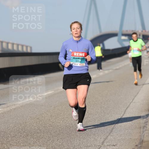 03.10.2025 - Köhlbrandbrückenlauf Lena Gebhardt http://msf.ph/oto/9106622 03.10.2025 09:39:26 Position 2 3704 meine-sportfotos.de