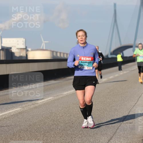 03.10.2025 - Köhlbrandbrückenlauf Lena Gebhardt http://msf.ph/oto/9106652 03.10.2025 09:39:27 Position 2 035, 3704 meine-sportfotos.de