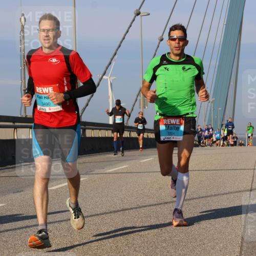 03.10.2025 - Köhlbrandbrückenlauf Strokosch-Dieckow http://msf.ph/oto/9106659 03.10.2025 09:35:43 Position 2 3490, 2704 meine-sportfotos.de