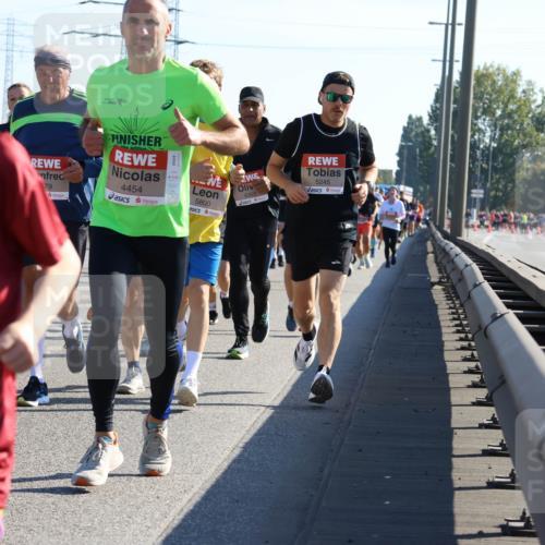 03.10.2025 - Köhlbrandbrückenlauf Strokosch-Dieckow http://msf.ph/oto/9106664 03.10.2025 12:18:11 Position 3 6056, 79, 4454, 6353, 5800, 5245 meine-sportfotos.de