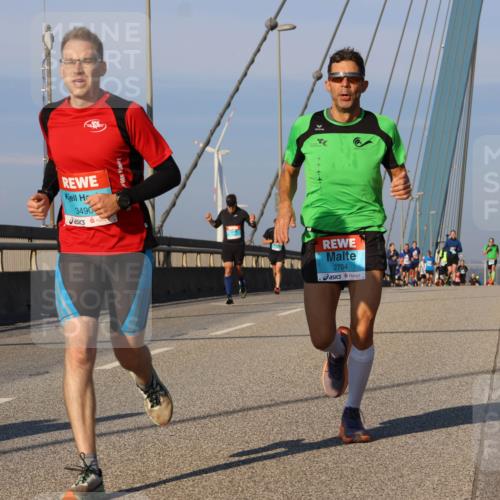 03.10.2025 - Köhlbrandbrückenlauf Strokosch-Dieckow http://msf.ph/oto/9106665 03.10.2025 09:35:43 Position 2 3490, 2704 meine-sportfotos.de