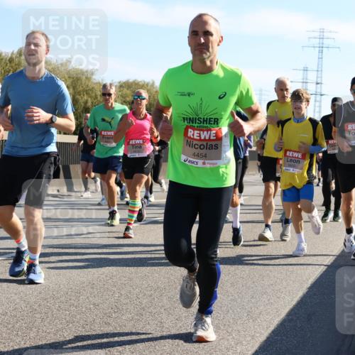 03.10.2025 - Köhlbrandbrückenlauf Strokosch-Dieckow http://msf.ph/oto/9106683 03.10.2025 12:18:12 Position 3 2013, 4776, 4454, 5800, 5245 meine-sportfotos.de