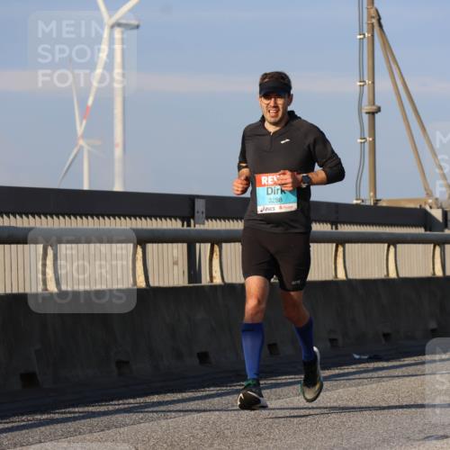 03.10.2025 - Köhlbrandbrückenlauf Strokosch-Dieckow http://msf.ph/oto/9106691 03.10.2025 09:35:47 Position 2 3288 meine-sportfotos.de