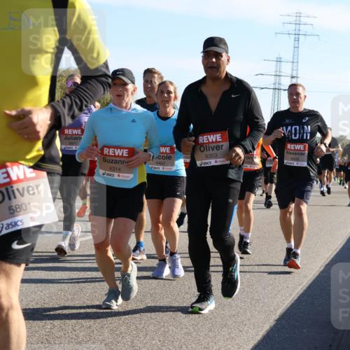 03.10.2025 - Köhlbrandbrückenlauf Strokosch-Dieckow http://msf.ph/oto/9106705 03.10.2025 12:18:15 Position 3 4314, 4402, 6353, 4406, 5801, 6691 meine-sportfotos.de