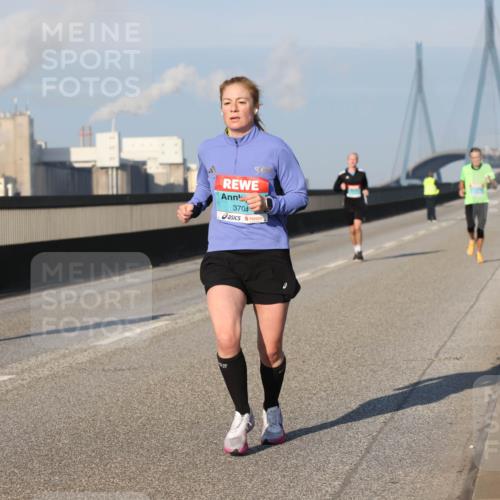 03.10.2025 - Köhlbrandbrückenlauf Lena Gebhardt http://msf.ph/oto/9106717 03.10.2025 09:39:28 Position 2 50, 3704 meine-sportfotos.de