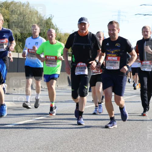 03.10.2025 - Köhlbrandbrückenlauf Strokosch-Dieckow http://msf.ph/oto/9106721 03.10.2025 12:18:19 Position 3 4748, 6779, 5414, 6083, 6467, 4330, 4431, 612 meine-sportfotos.de